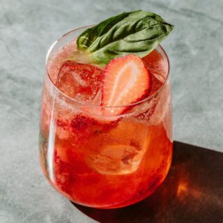 STRAWBERRY BASIL